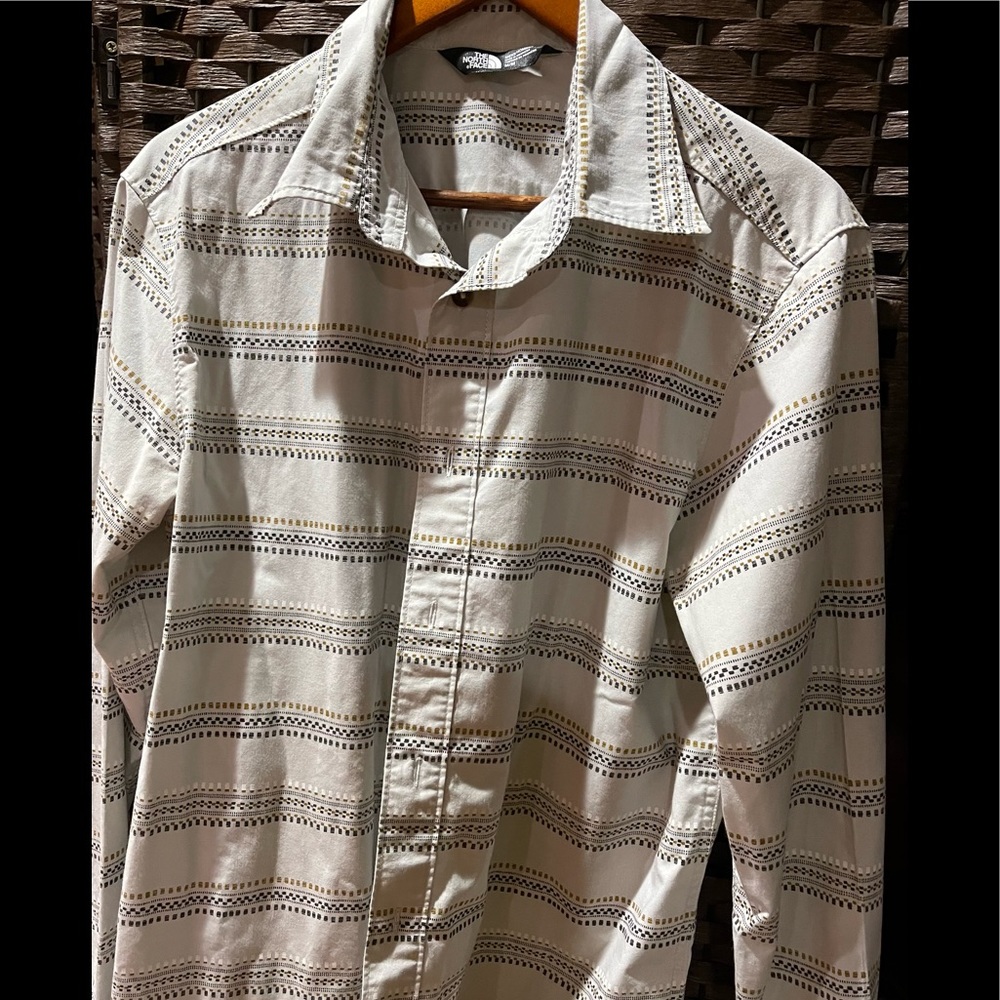 Men’s The NorthFace Button Down